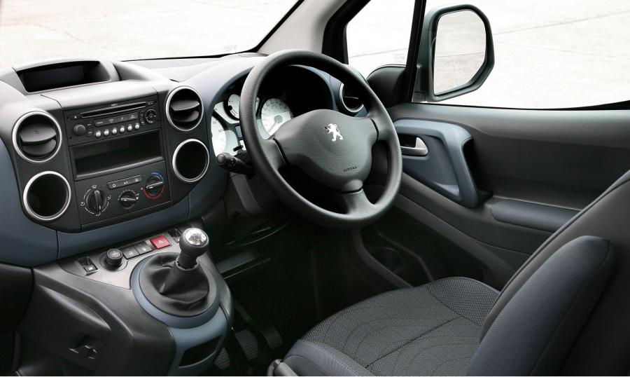  Peugeot Partner Tepee 2008 года  (фото 7 из 20)